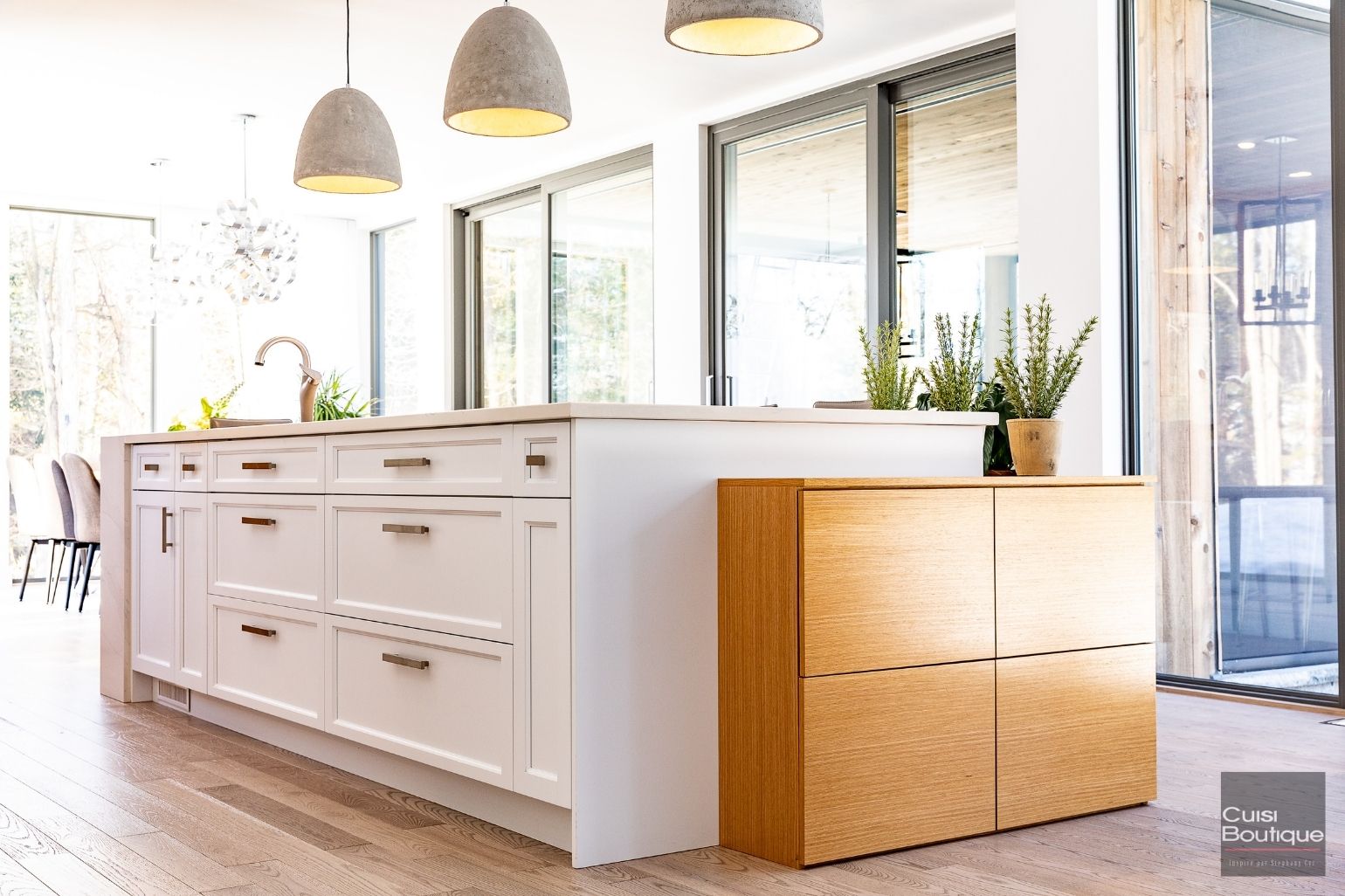 Cuisine Contemporaine Blanche et Bois